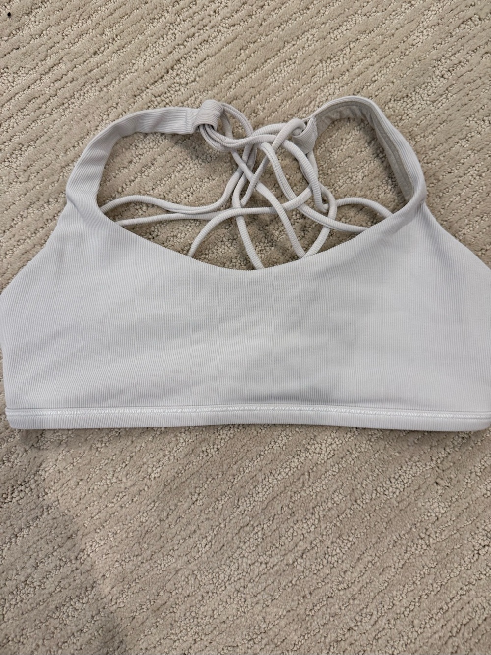 Lululemon White ribbed free to be bra size 8